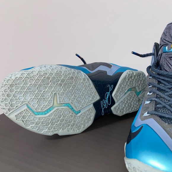 Nike - Picture 5 of 16